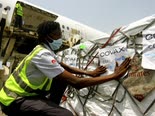 חיסוני קורונה מגיעים לחוף השנהב [צילום: דיומנדה בלונדה, AP]