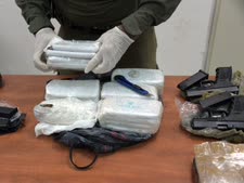 סמים שנתפסו בגבול לבנון-ישראל [צילום: דובר צה"ל]