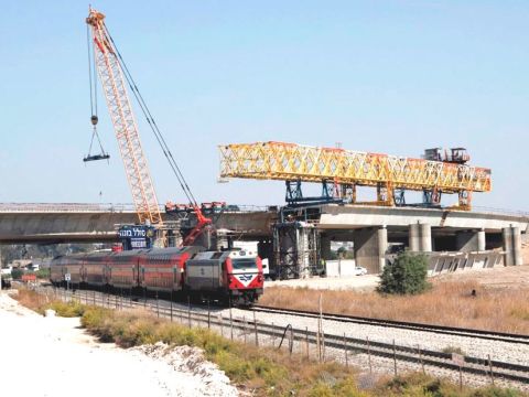 גשר ידין בחיפה [צילום: רכבת ישראל]
