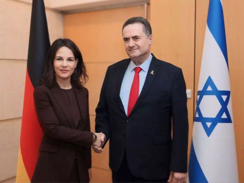 שר החוץ ישראל כץ עם שרת החוץ של גרמניה אנאלנה ברבוק [צילום: סיון שחור, לע"מ]
